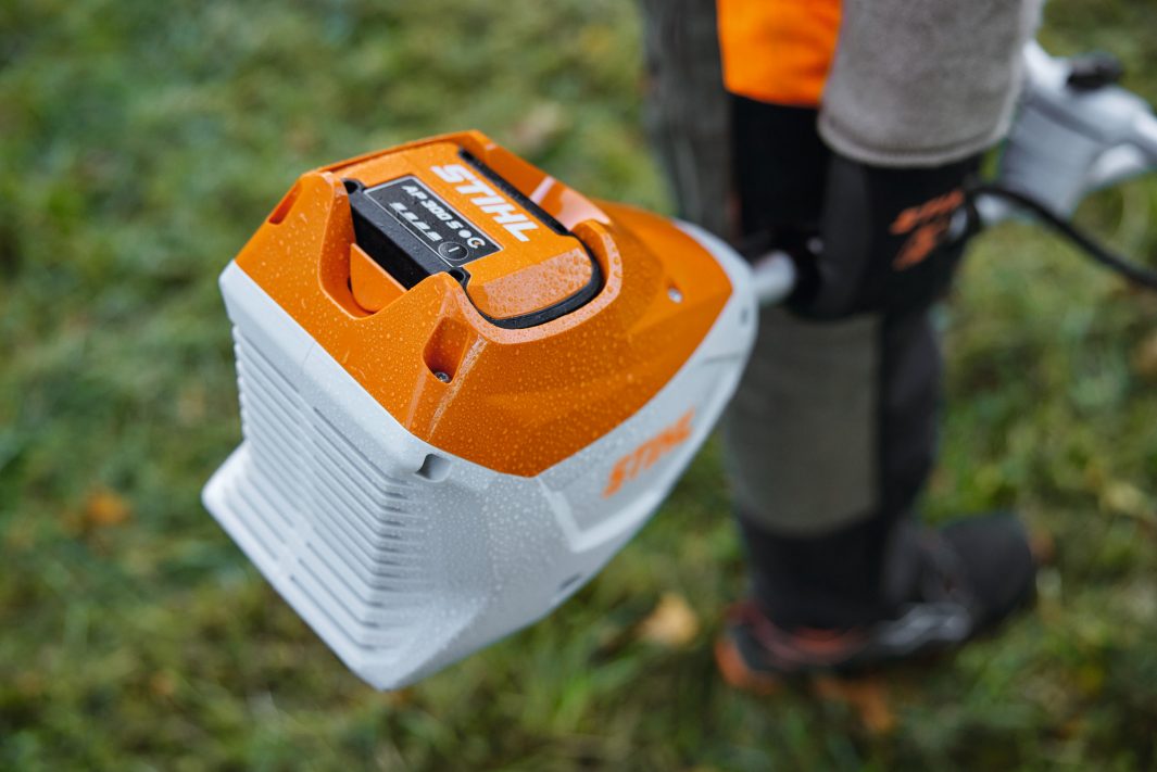 STIHL FSA 120 AKKUS FŰKASZA AP (AKKU ÉS TÖLTŐ NÉLKÜL)