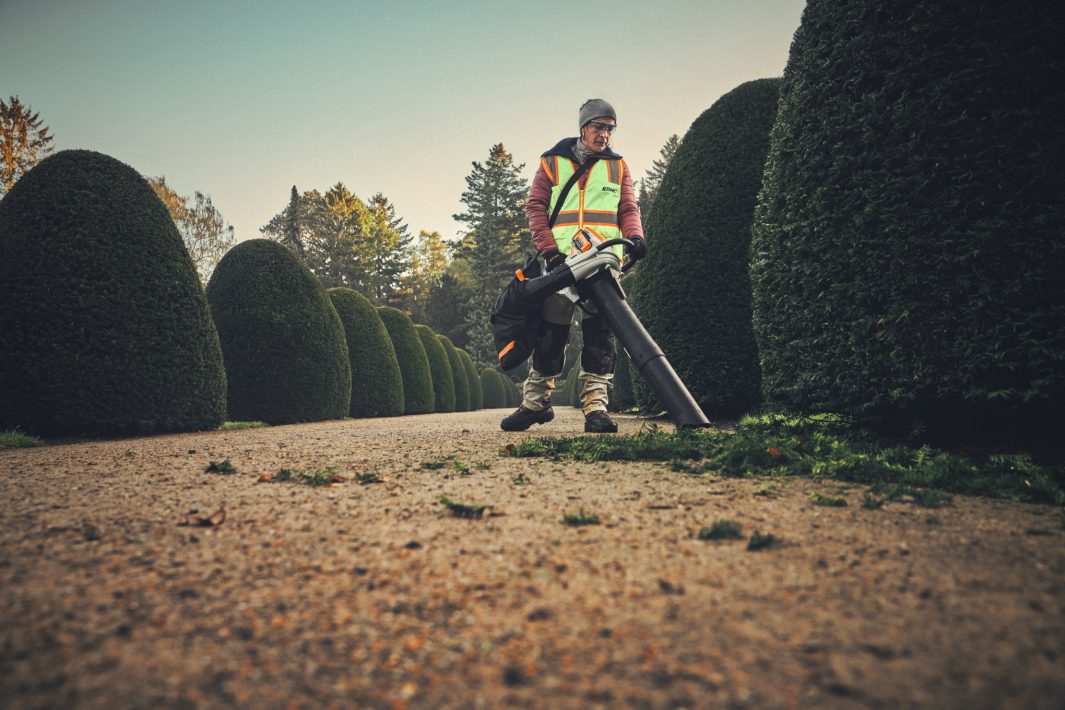 STIHL SHA 140 AKKUS LOMBSZÍVÓ, SZECSKÁZÓ ÉS FÚVÓGÉP AP (AKKU ÉS TÖLTŐ NÉLKÜL)