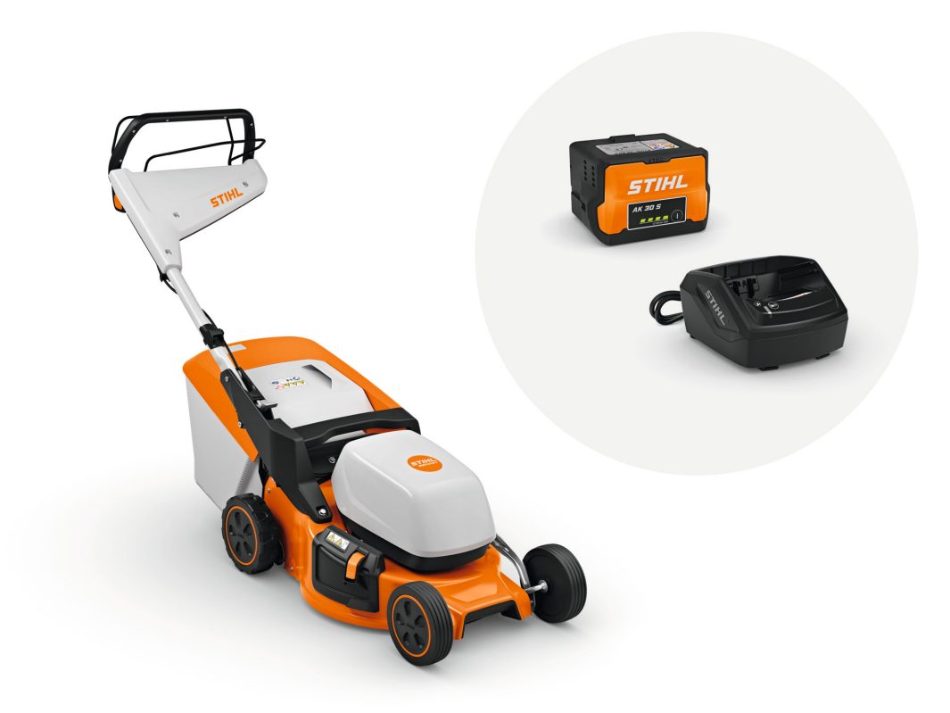 STIHL RMA 248 T AKKUS FŰNYÍRÓ (AK 20 akkuval és AL 101 töltővel)