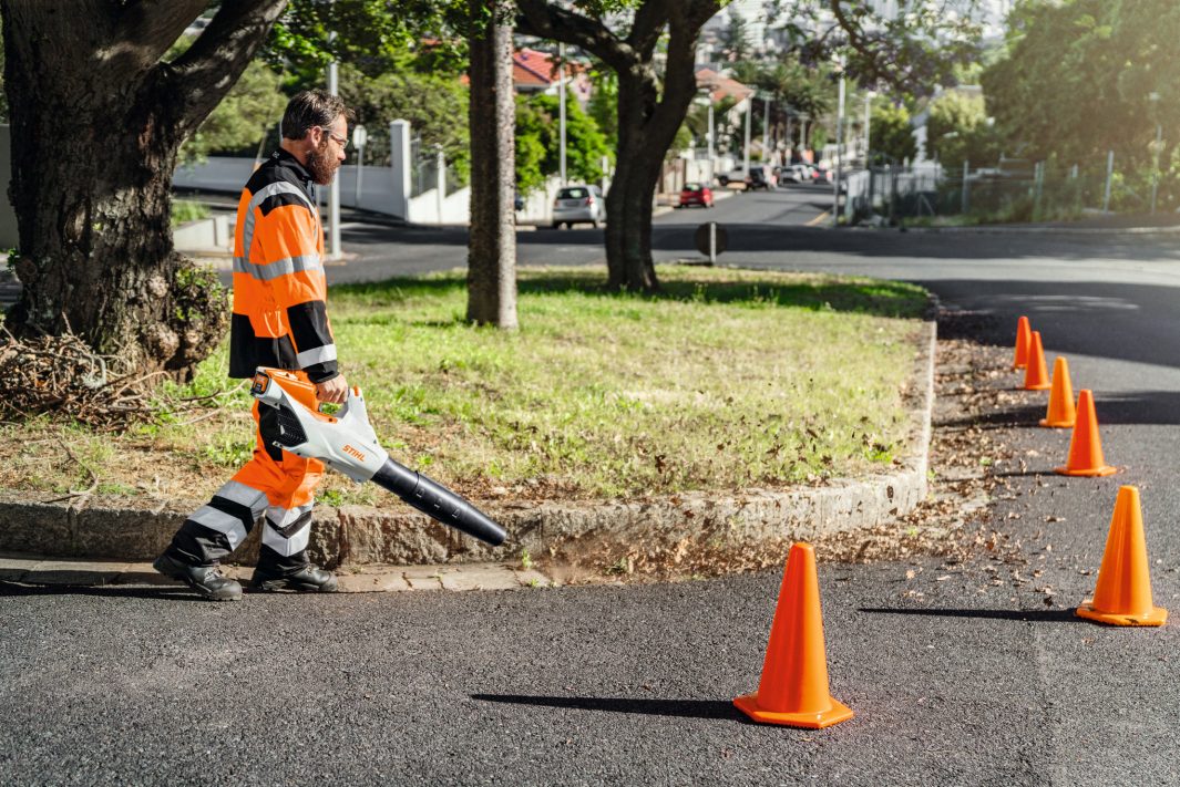 STIHL BGA 86 AKKUS FÚVÓGÉP AP (AKKU ÉS TÖLTŐ NÉLKÜL)