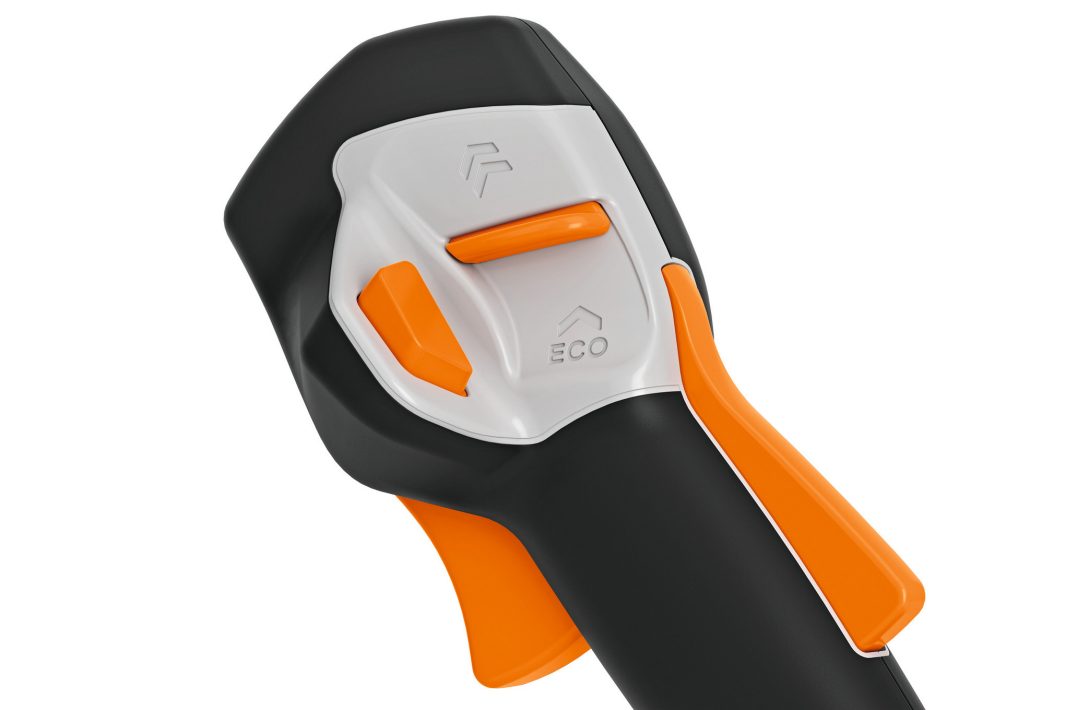 STIHL FSA 80 AKKUS FŰKASZA (AK 30 AKKUVAL ÉS AL 101 TÖLTŐVEL)