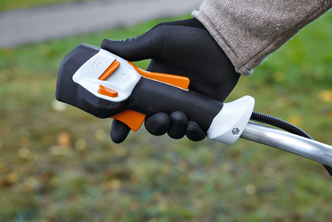 STIHL FSA 120 AKKUS FŰKASZA AP (AKKU ÉS TÖLTŐ NÉLKÜL)