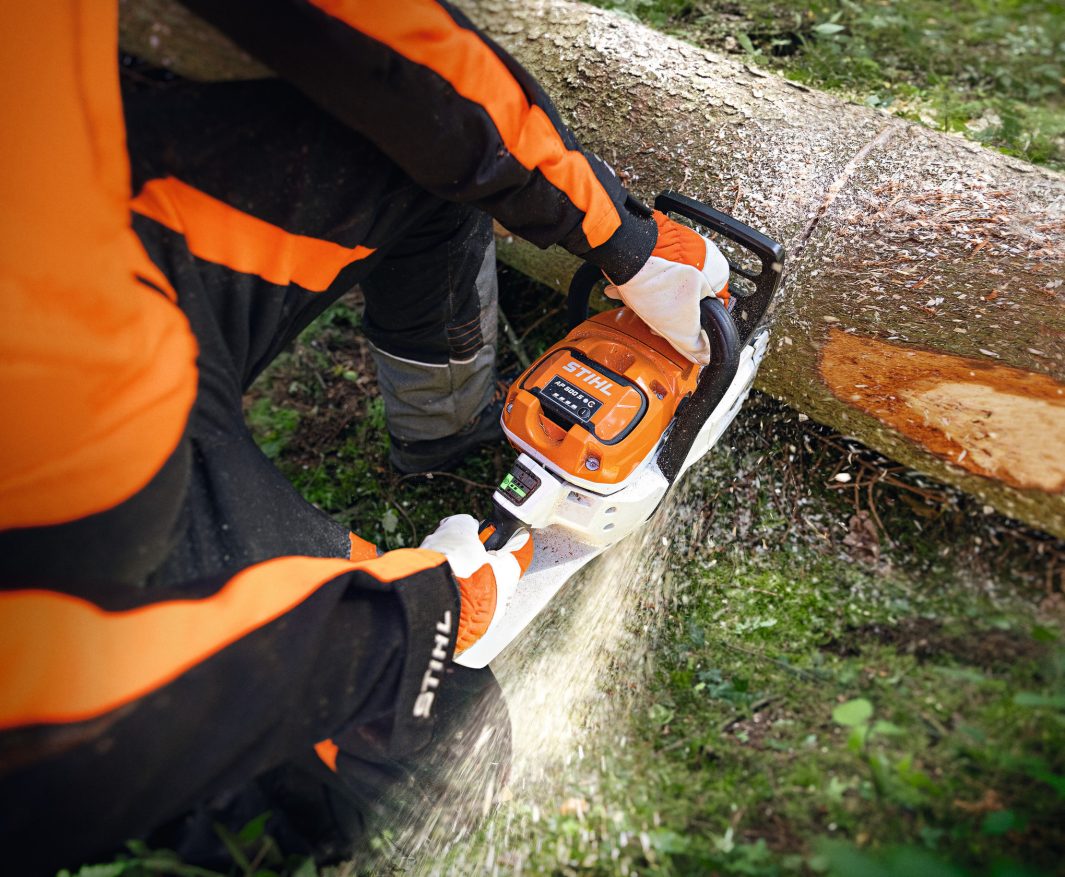 STIHL MSA 300 AKKUS MOTORFŰRÉSZ AP SYSTEM (AKKU ÉS TÖLTŐ NÉLKÜL)