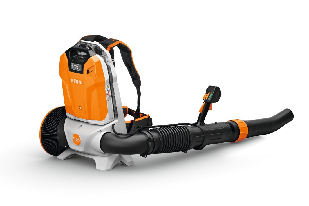 STIHL BGA 300 AKKUS FÚVÓGÉP AP (AKKU ÉS TÖLTŐ NÉLKÜL)
