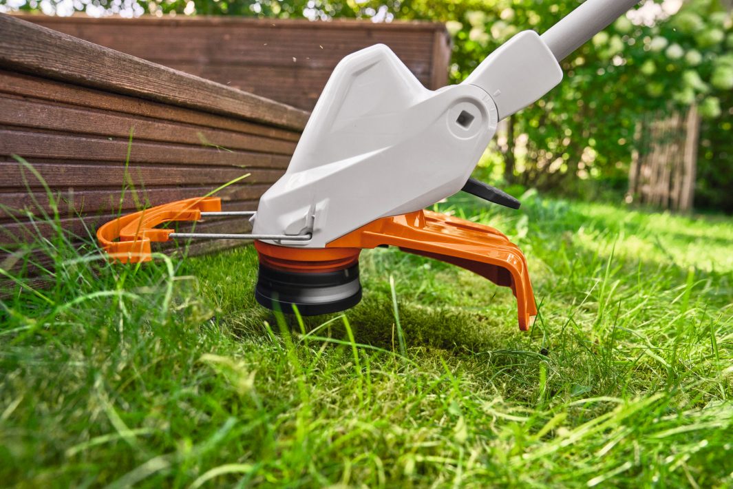 STIHL FSA 50 SET AKKUS SZEGÉLYNYÍRÓ (AK 10 akkuval és AL 101 töltővel)